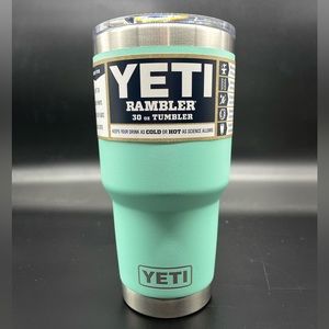 YETI Rambler 30 oz Tumbler Vacuum Insulated Seafoam Green Brand New